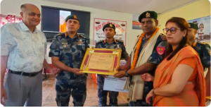 वीरगन्ज भन्सारका अधिकारी र वाइवाले पाए उत्कृष्ट इमानदारी पुरस्कार